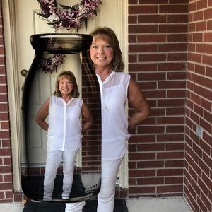 Meet your Posher, Yvette